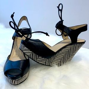 Nine West NWOT Adyssinian Black Leather Platform Wedge Heel Black/White Peep Toe